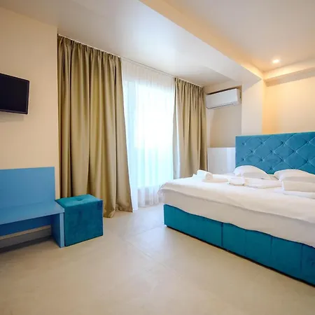 Azzurro 4*