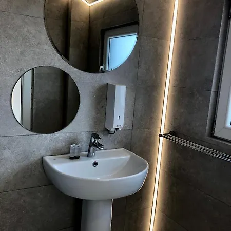מלון Azzurro 4*