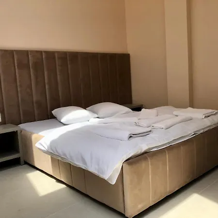 Azzurro מלון 4*
